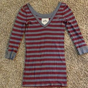 Hollister size medium maroon & gray 3/4 shirt